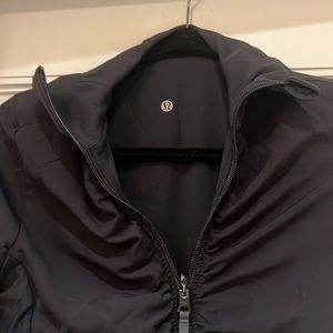Lululemon Raja jacket, reversible/black mesh rushed. Size 6-8